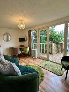 Lazy Lake Lodge, Glan Gwna, Snowdonia