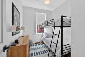 Warm & Stylish 3BR with Private Yard - Tower Grove