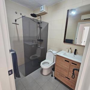 Comfortable Townhouse in Villamartín with Spacious Rooftop Terrace