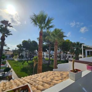 Comfortable Townhouse in Villamartín with Spacious Rooftop Terrace