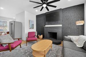 Warm & Stylish 3BR with Private Yard - Tower Grove