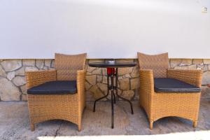 House Nicol 2426
