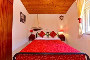 House Nicol 2426