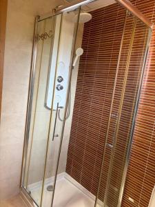 Marbella SeaView Penthouse , Terrace, Pools & Walk to the Beach