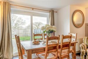 2 Bed in Newport oc-90247