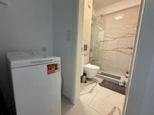 Erato 9-4 Apartment Pool Access