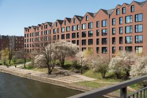 Wintera Residence - River View Apartment by Lion Apartments