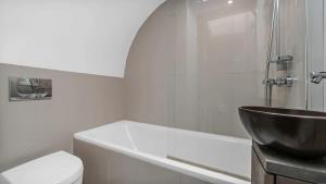 The Best Knightsbridge Location