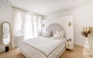 Elegant 3BR by Arc de Triomphe by Melvane Luxury