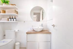 APARTAMENTO EN LA PLAYA CON VISTAS DE ENSUEÑO