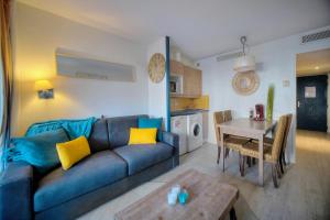Cannes Beach 221