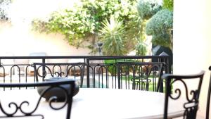 Villa Al Maaden, 2 Suites with Pool, Golf Course