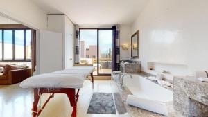 Villa Al Maaden, 2 Suites with Pool, Golf Course