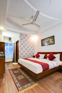 Hotel Chanchal Deluxe -A Unit Of Nihar Hotels-Just 2 minutes Walking Distance From New Delhi Railway Station