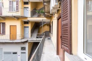 Porta Garibaldi White Flat