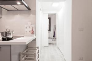 Porta Garibaldi White Flat