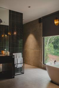 Mar Selva by Koala V1, 4 BR villa near Thalassa