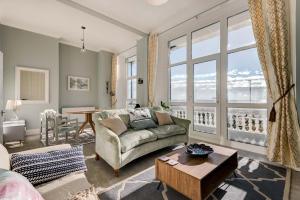 Beach Comber - Hastings