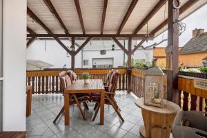 Familienhaus mit riesigem Garten