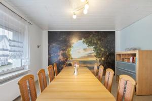 Familienhaus mit riesigem Garten