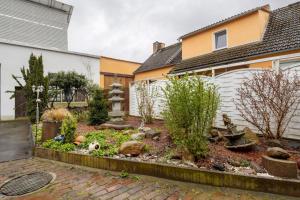 Familienhaus mit riesigem Garten