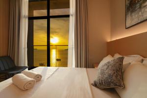 The Voyagers Home I The Shore CBD KK I 2 rooms 2-4 pax