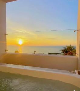 Oceanfront Apartment 2BR 2BA at Jama Campay includes Resort Access