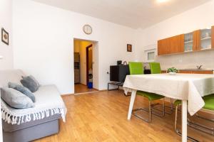 Apartment Kalma