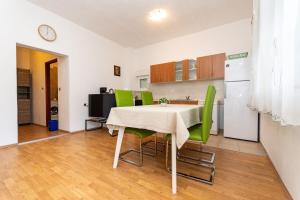 Apartment Kalma