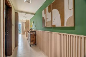 Stylish Living at 8 Boulevard Walk Downtown - 1708
