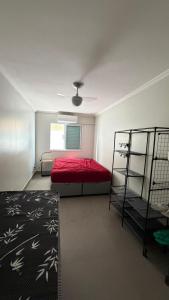 Apartamento 100 metros da Praia Grande - Caiçara