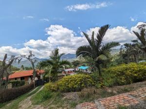 Piscina Privada, Zona parrillas, 8 min del Pueblo, Parqueadero Cubierto