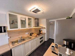 Sky Apartment Central and Quiet 4P 3 TV