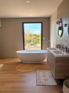 Gîte dexception 4étoiles "La Villa du Pic St Loup"