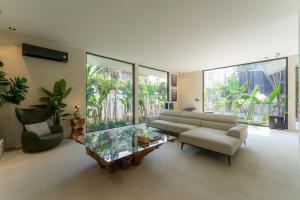 VORA RETREAT- 8 bedrooms I Old City I Daily Maid