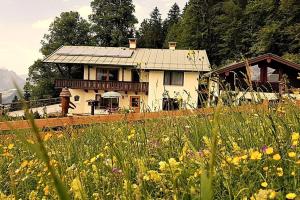4 Bergpanorama mit herrlicher alpinen Almlandschaft für absolute Nichtraucher