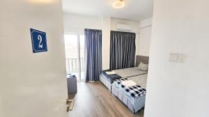 Downtown Rooms, 200m from Marina Beach