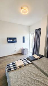 Downtown Rooms, 200m from Marina Beach
