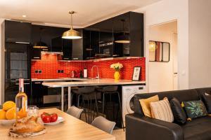 Family Apartment near Disneyland with AC, Garden & Parking