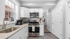 3br Newly Renovated Beach House Sleeps 10