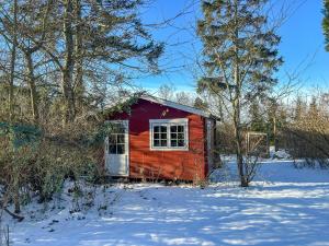 Holiday Home With Sea View Near Marina