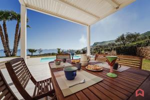 Prestigiosa Villa vista Mare e Piscina a Scopello