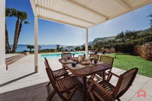 Prestigiosa Villa vista Mare e Piscina a Scopello