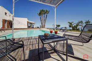 Prestigiosa Villa vista Mare e Piscina a Scopello
