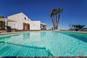 Prestigiosa Villa vista Mare e Piscina a Scopello