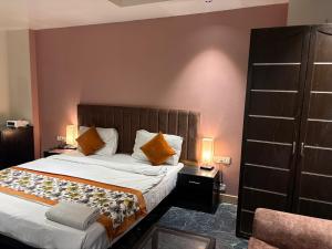 THE CENTRUM - New Delhi