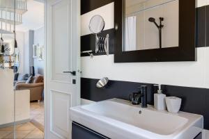 Bellagio Retreat Lake View