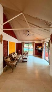 Konkan Kutir 3BHK Plunge Pool Villa 15 Minutes Walk to Kashid Beach