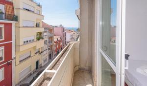 HOUZE Spacious Apartment in Lapa near Riverside