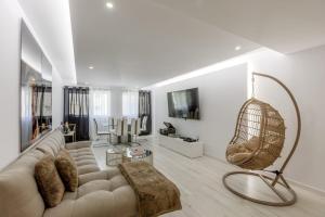 Spacious 3-bedroom condo near Lisbon Airport